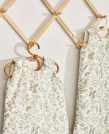 Wind sovepose, Summer Flowers